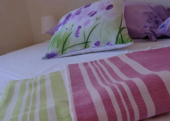 Latis 아파트 로비니