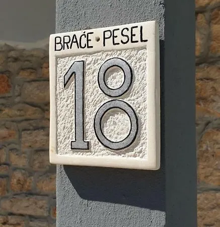 Latis Apartman *